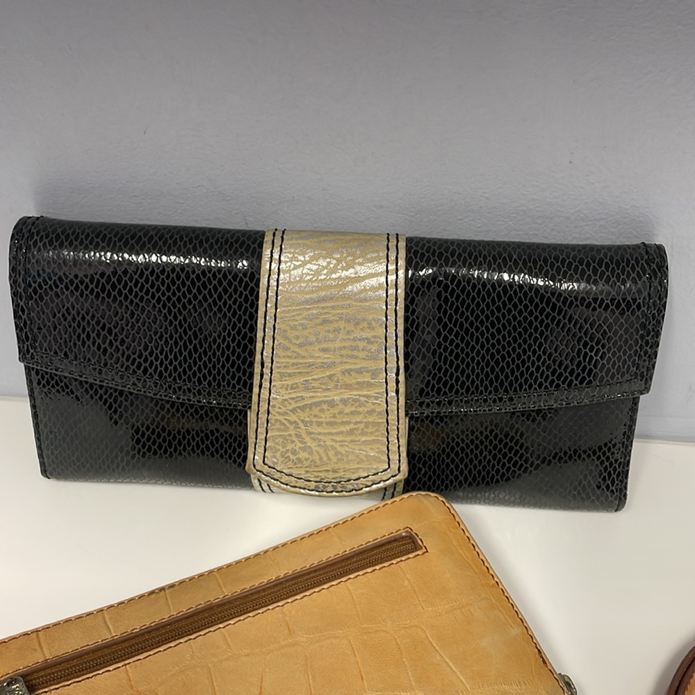 Fossil Bundle. Of 2. Wallets. Woman’s. Excellent … - image 2